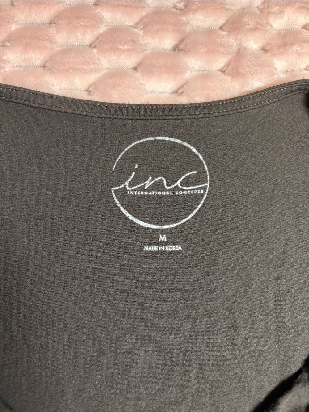 Y2K INC International Concepts Sleeveless Twist-Detail Tank Top - Picture 4 of 6